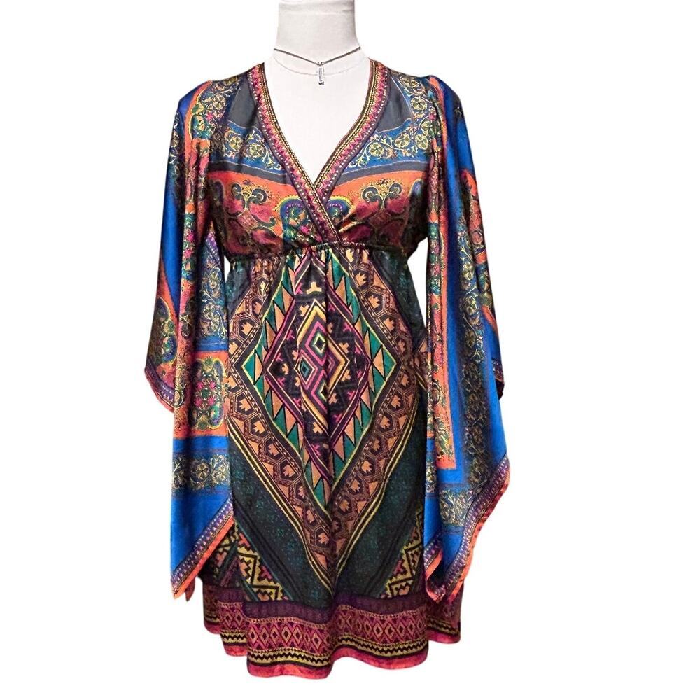 Flying Tomato Flair Long Sleeve Boho Dress-Mini-Paisley-Size Small-V Neck